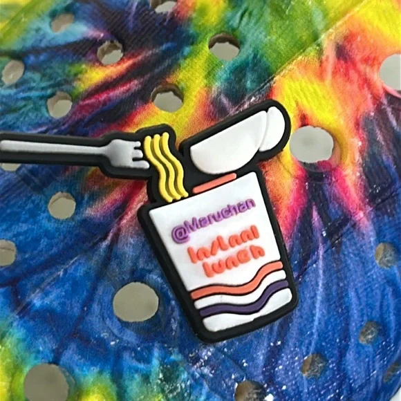 Native Jefferson Tie Dye print slip on rubber shoes. Women’s Size 6. - Picture 12 of 12